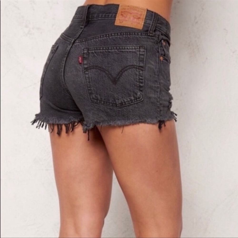 Levis | 501 Black Washed Denim Shorts